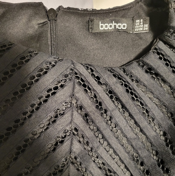 Boohoo Black Textured Midi Dress - Picture 3 of 5